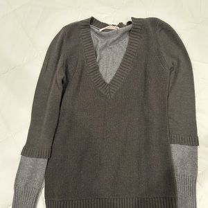 LaurieB V neck sweater size small